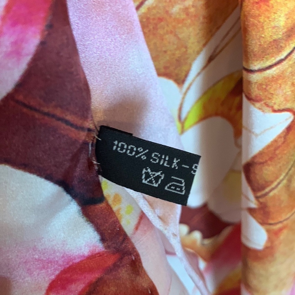 Large Rectangular Silk Scarf With Flowers And But… - image 7